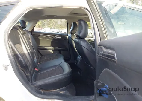 2017 Ford Fusion Hybrid Se z USA, uszkodzony, nr VIN 3FA6P0LU1HR257822